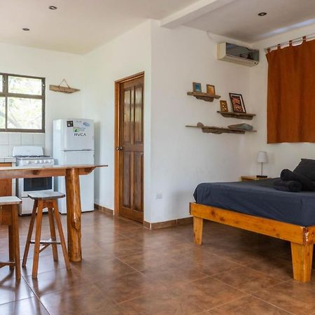 Mundaka : Burnt Toast Surfcamp Apartment Nosara ภายนอก รูปภาพ