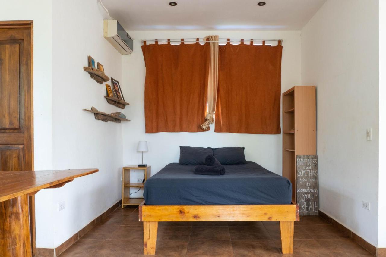 Mundaka : Burnt Toast Surfcamp Apartment Nosara ภายนอก รูปภาพ